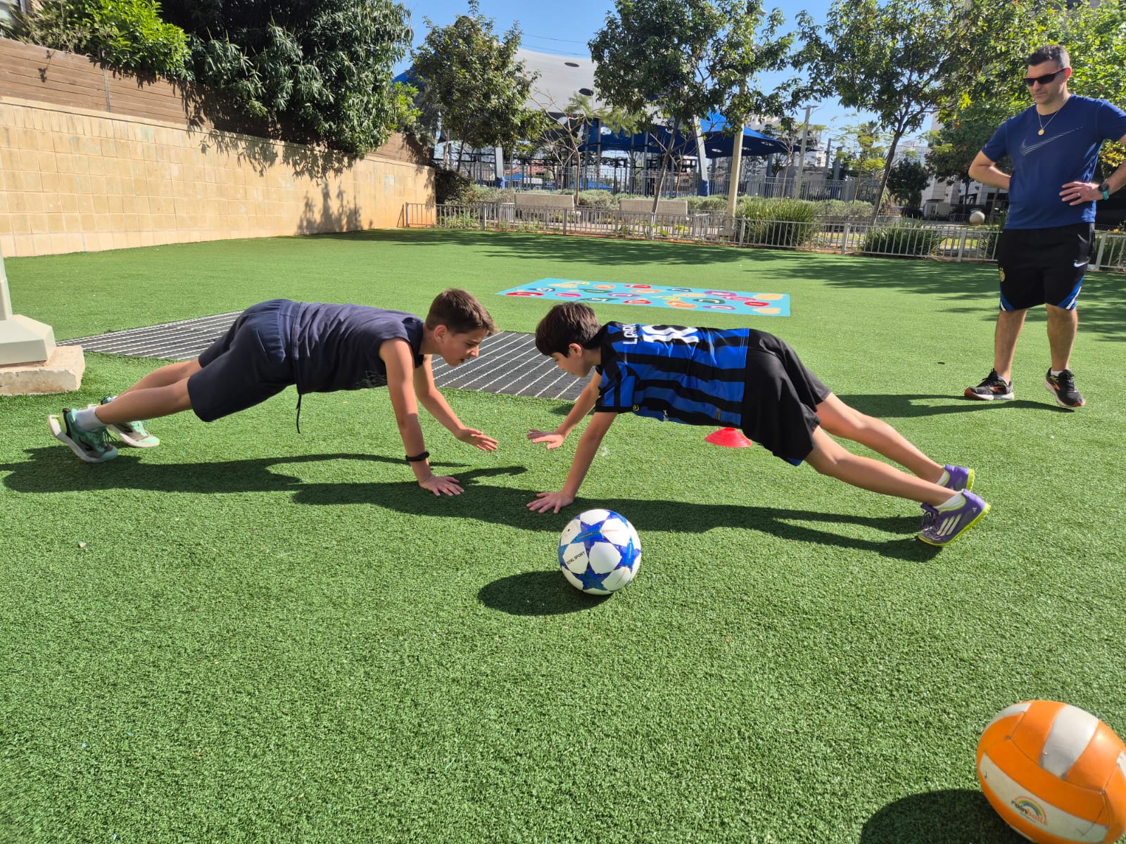 תרגילי כוח וחיזוק שרירים בזוגות